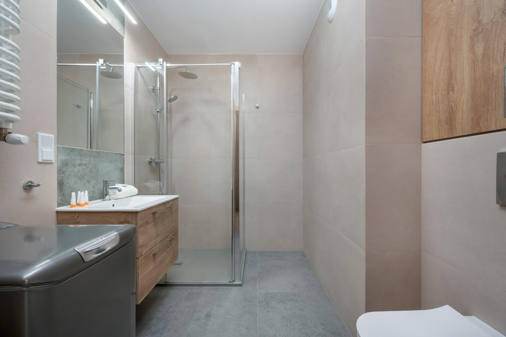 Wroclaw 1-Bedroom Apartment With Parking & Balcony By Noclegi Renters 外观 照片